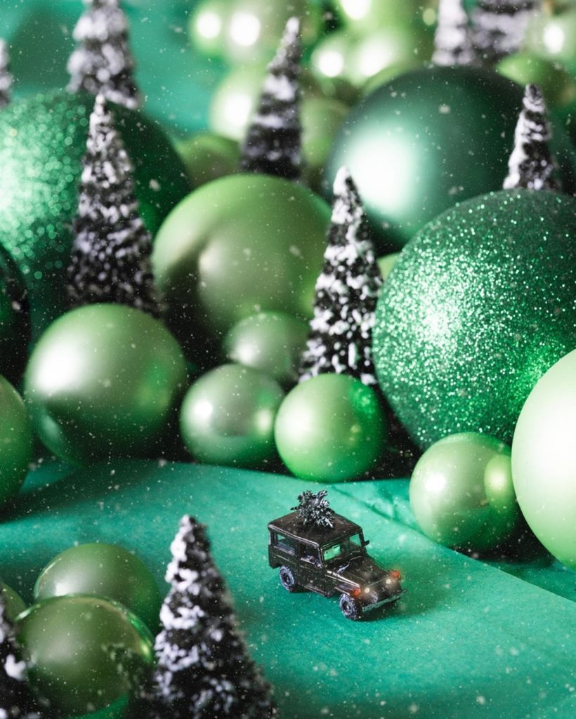 Are you 𝙥𝙞𝙣𝙞𝙣𝙜 for some holiday cheer? We know just how to 𝙨𝙥𝙧𝙪𝙘𝙚 up the holiday...
