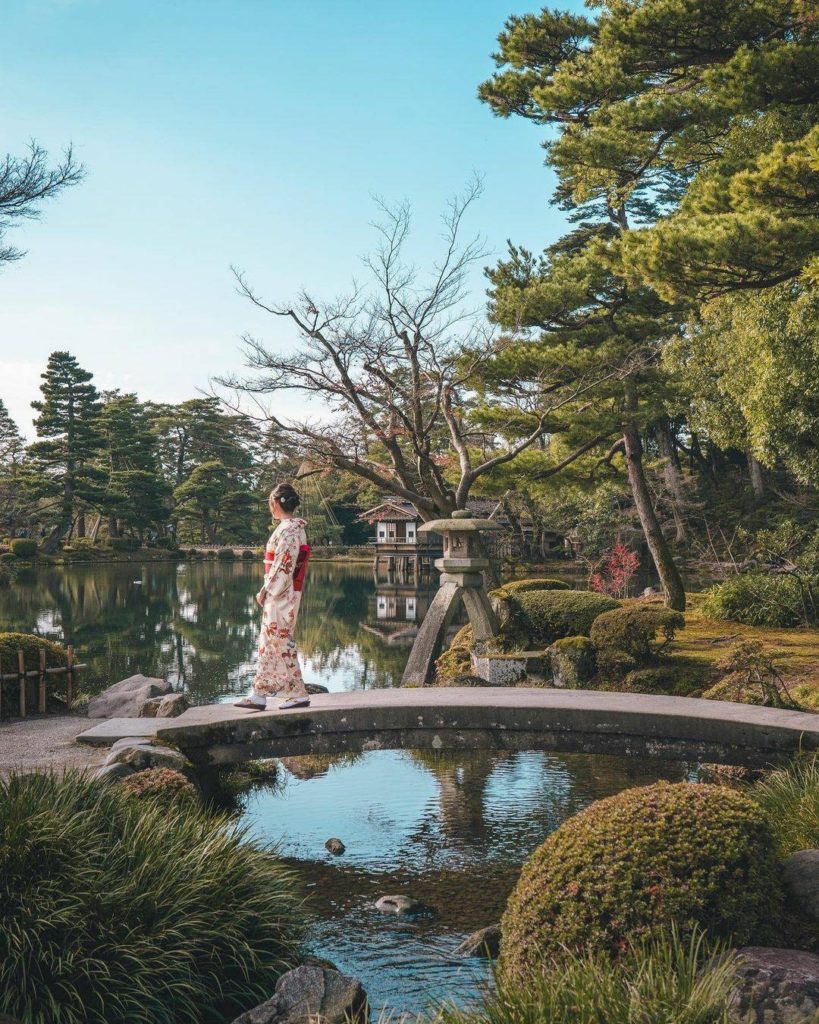 Japan Travel: Kenrokuen in Kanazawa is known as one of Japan’s three great gardens — the othe… Kenrokuen in Kanazawa is known as one of Japan's three great gardens -- the othe...
