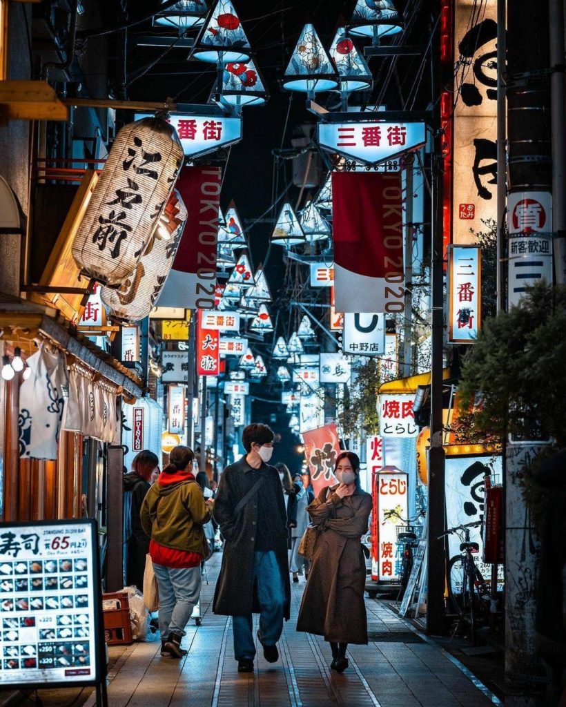 Japan Travel: Love in the age of coronavirus 
: @yu6101_photo
—–⠀
Nakano, #Tokyo
.⠀
.⠀
…. Love in the age of coronavirus 
: @yu6101_photo
-----⠀
Nakano, #Tokyo
.⠀
.⠀
....