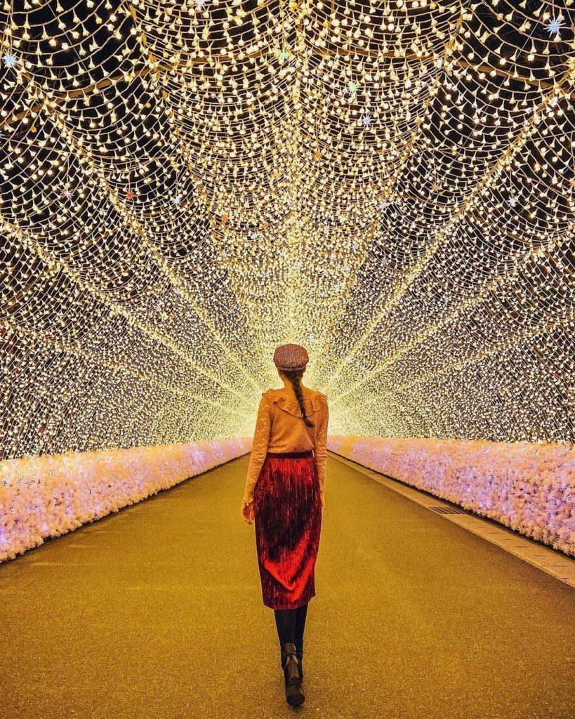 Wondering what it's like to spend Christmas in Japan? Well, it's not an official...