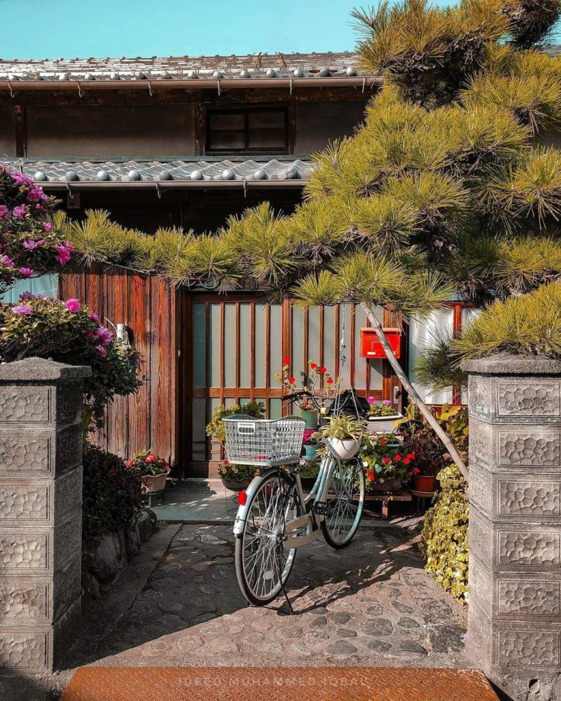 Sometimes, we bring you photos of well-known, popular tourist destinations. Othe...