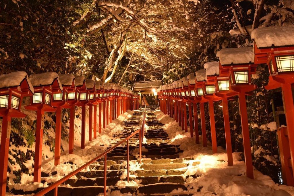 Kifune Shrine is located 40 minutes from central Kyoto. Every winter the shrine ...