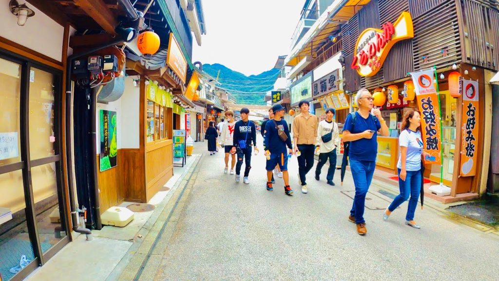 【 4K】Japan Walking Tour – Miyajima Shopping Street & Torri Gate, Hiroshima #ASMR 【 4K】Japan Walking Tour - Miyajima Shopping Street & Torri Gate, Hiroshima #ASMR