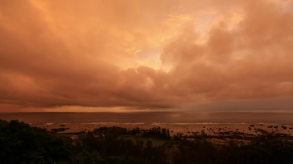 【Japan 1minute Travel KAGOSHIMA Amami Oshima】鹿児島 奄美大島 あやまる岬（太平洋に突き出たあやまる岬展望台からの朝景）