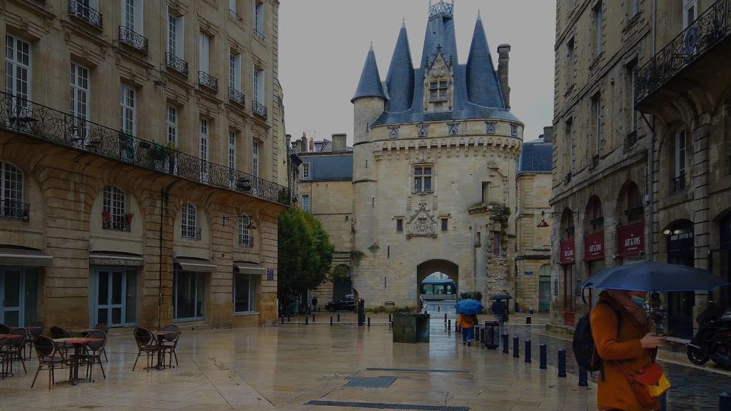 Walk in the rainy fall day in Bordeaux 4k France / Rain Walk Oct 2020 Walk in the rainy fall day in Bordeaux 4k France / Rain Walk Oct 2020