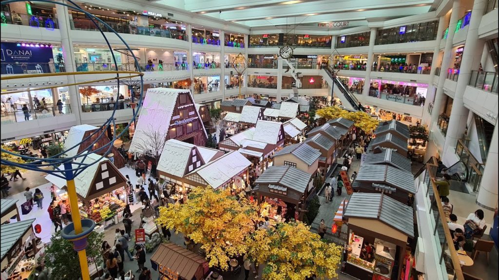 Bangkok Japanese Winter Wonderland at Seacon Square - Alex Face Statue