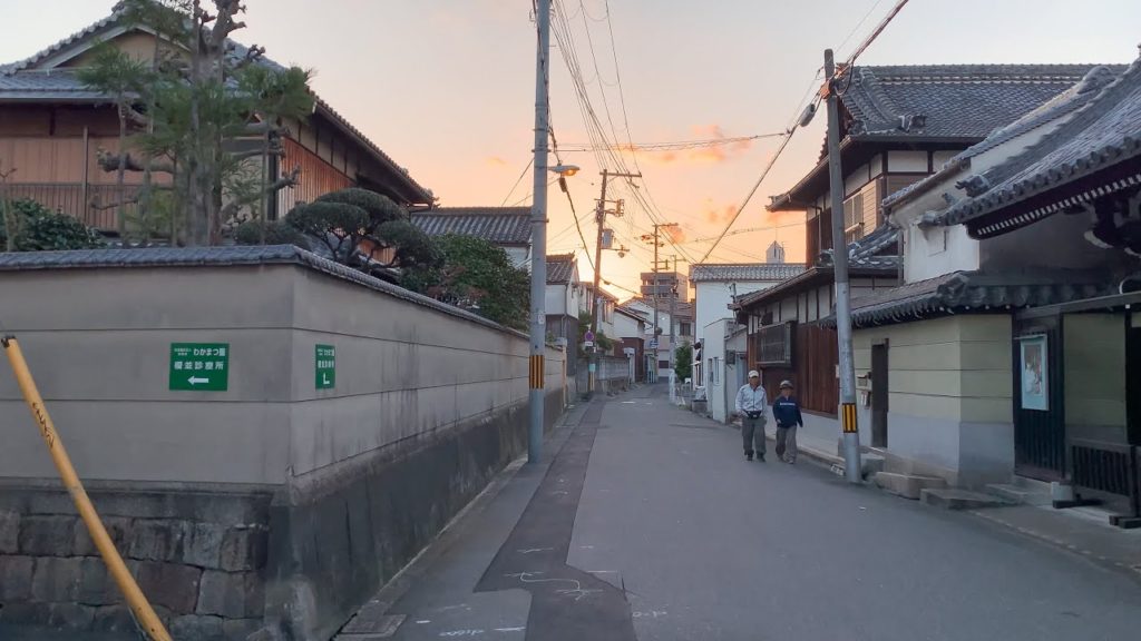 I took a walk through a quiet Japanese residential neighborhood