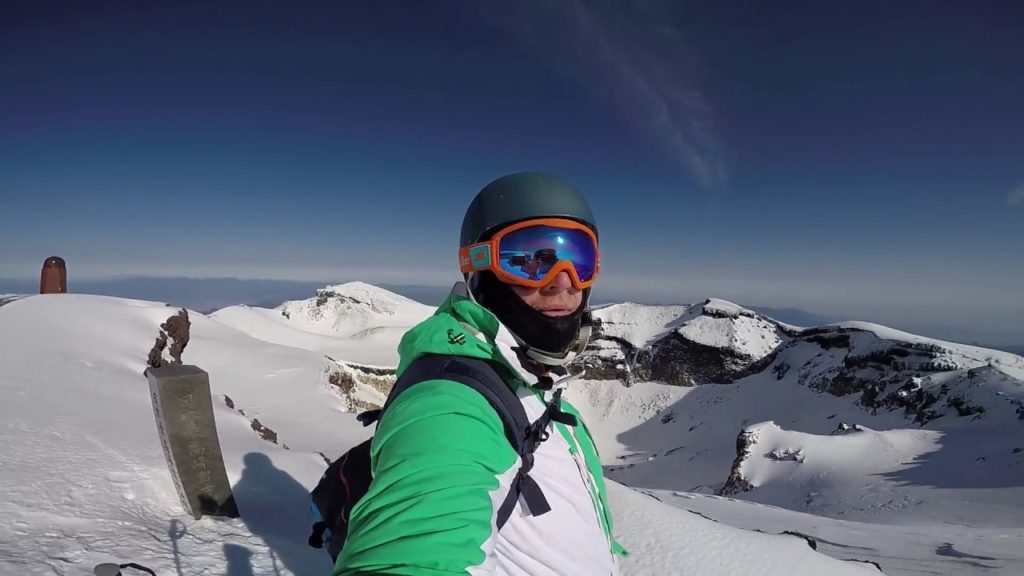 Climbing Mt. Fuji off-season winter 2017