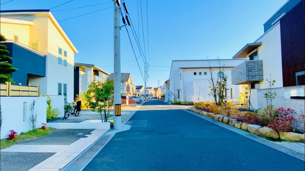 【4K】Modern Japanese Houses / Beautiful Sunset / Neighborhood Walking Tour in Japan 【4K】Modern Japanese Houses / Beautiful Sunset / Neighborhood Walking Tour in Japan