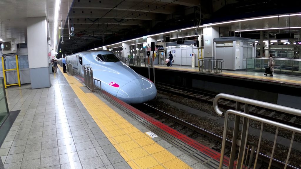 博多駅新幹線ホーム(Hakata Station Shinkansen Home.JapanTrip)