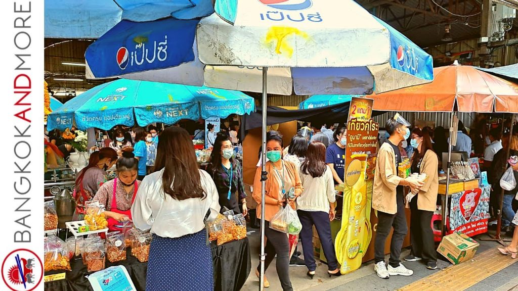 BANGKOK Sukhumvit Street Food Lunchtime │ NANA Market