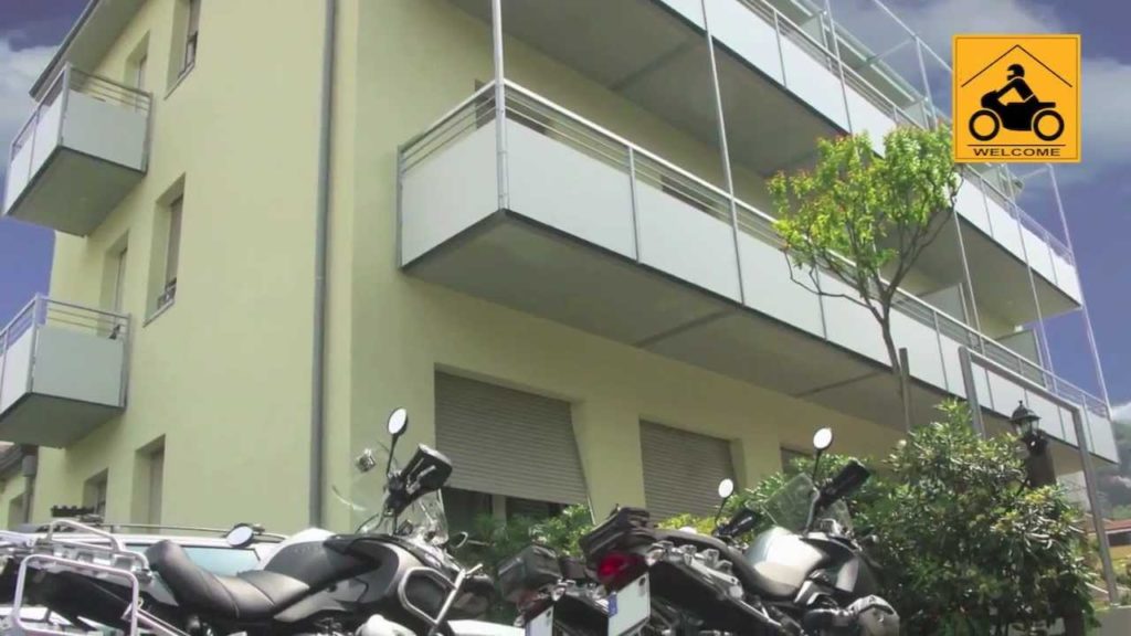 Hotel Villa Clara - Torbole am Gardasee - Motorrad