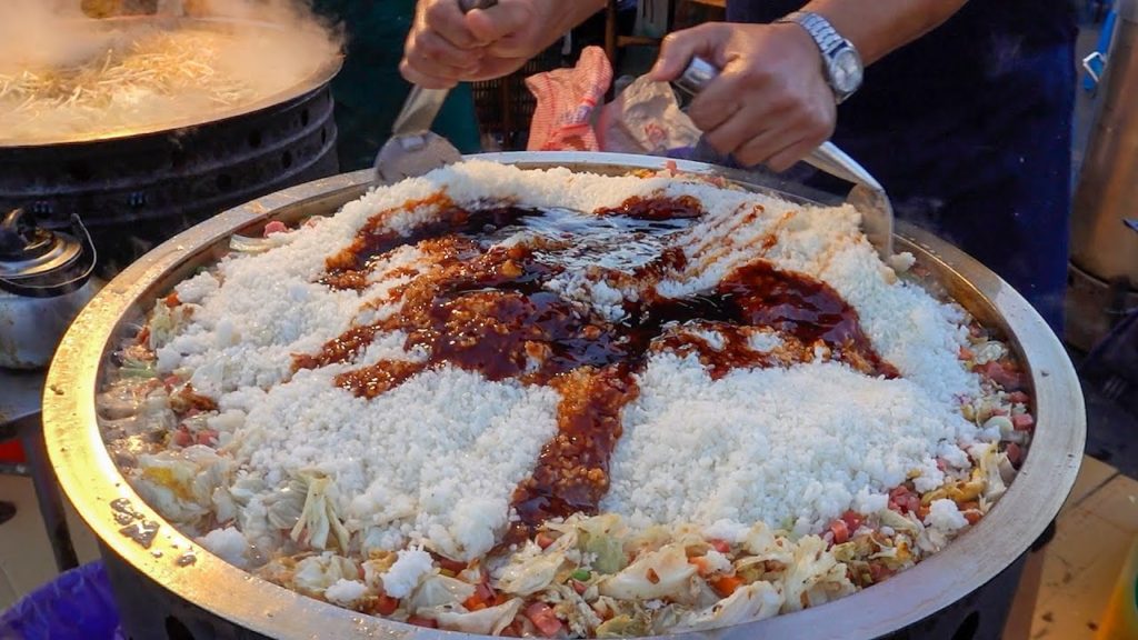 Taiwanese Street Food - Fried Rice, Fried Noodles, Fried Rice Noodles / 炒飯, 炒麵, 炒米粉