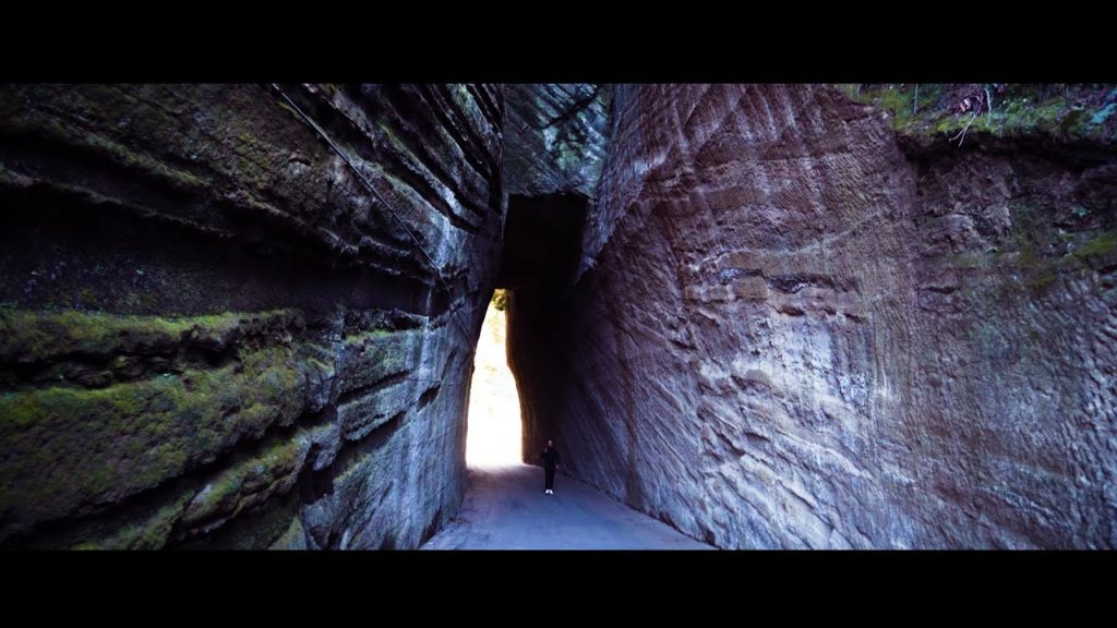 【4K/ASMR】 #1 Khoomiiman / MOSSY WALL / Mt. Nokogiri & Sakuma dam (Chiba) / Throat singing / Japan