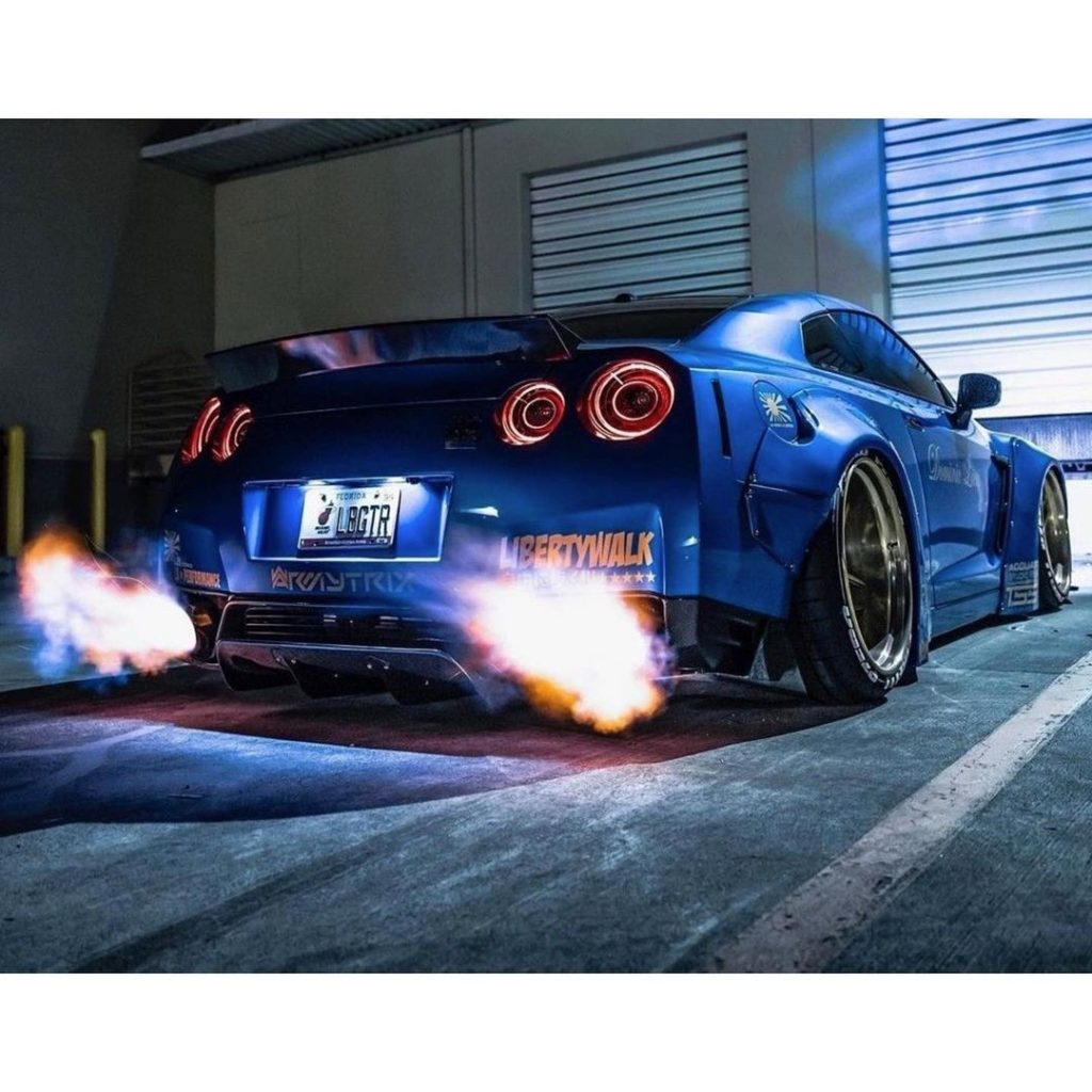 Fire breathing dragon  Build @libertywalkkato  .
.
.
.
Follow the Crew:  @Niss...
