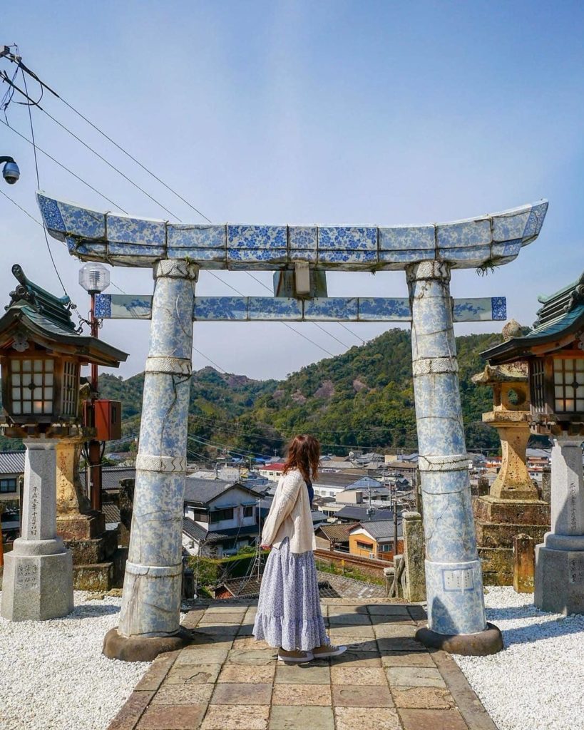 Have you seen a torii gate like this before?  At Sueyama jinja (also known as To...