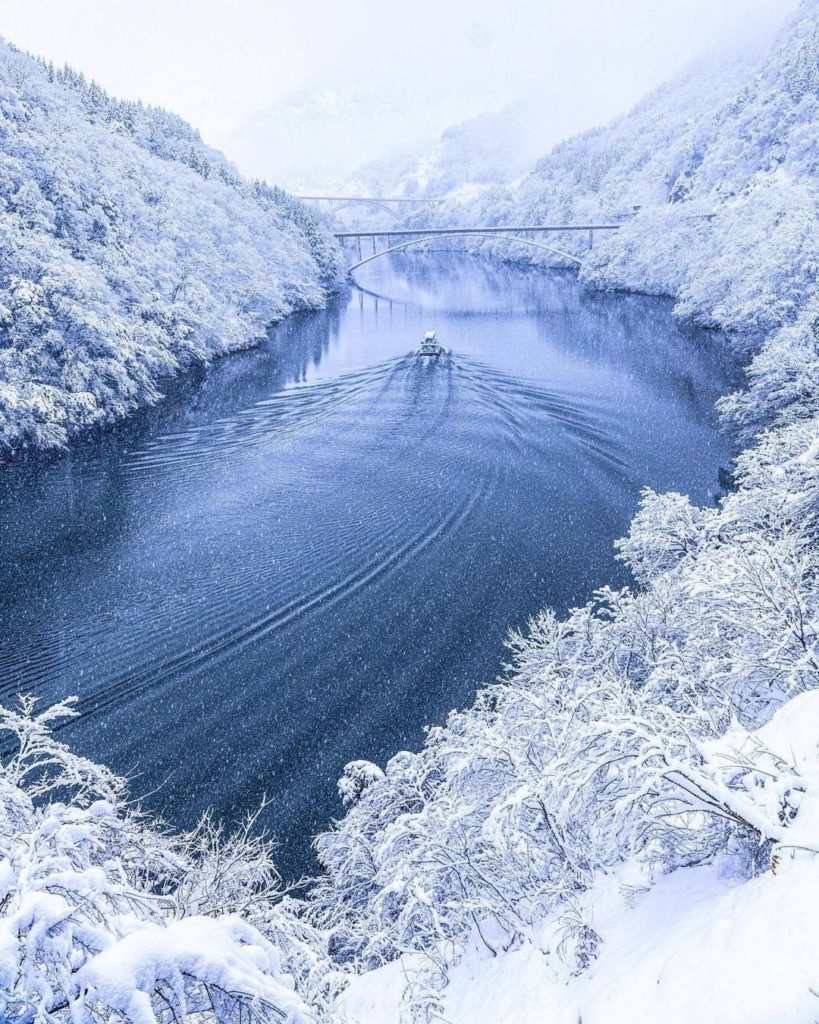 Visit Japan: What a magical sight! Shogawakyo Valley in Toyama Prefecture was once used to tr… What a magical sight! Shogawakyo Valley in Toyama Prefecture was once used to tr...