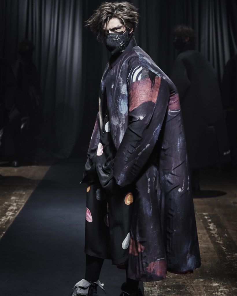 Discover the new Yohji Yamamoto POUR HOMME Autumn/Winter 2021-22 Collection  Ph...