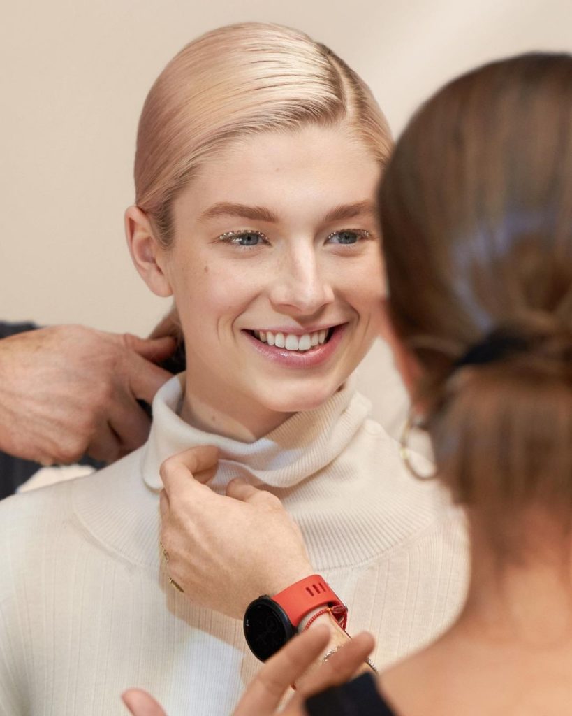 Light up your world with SYNCHRO SKIN RADIANT LIFTING Foundation. Go behind the ...