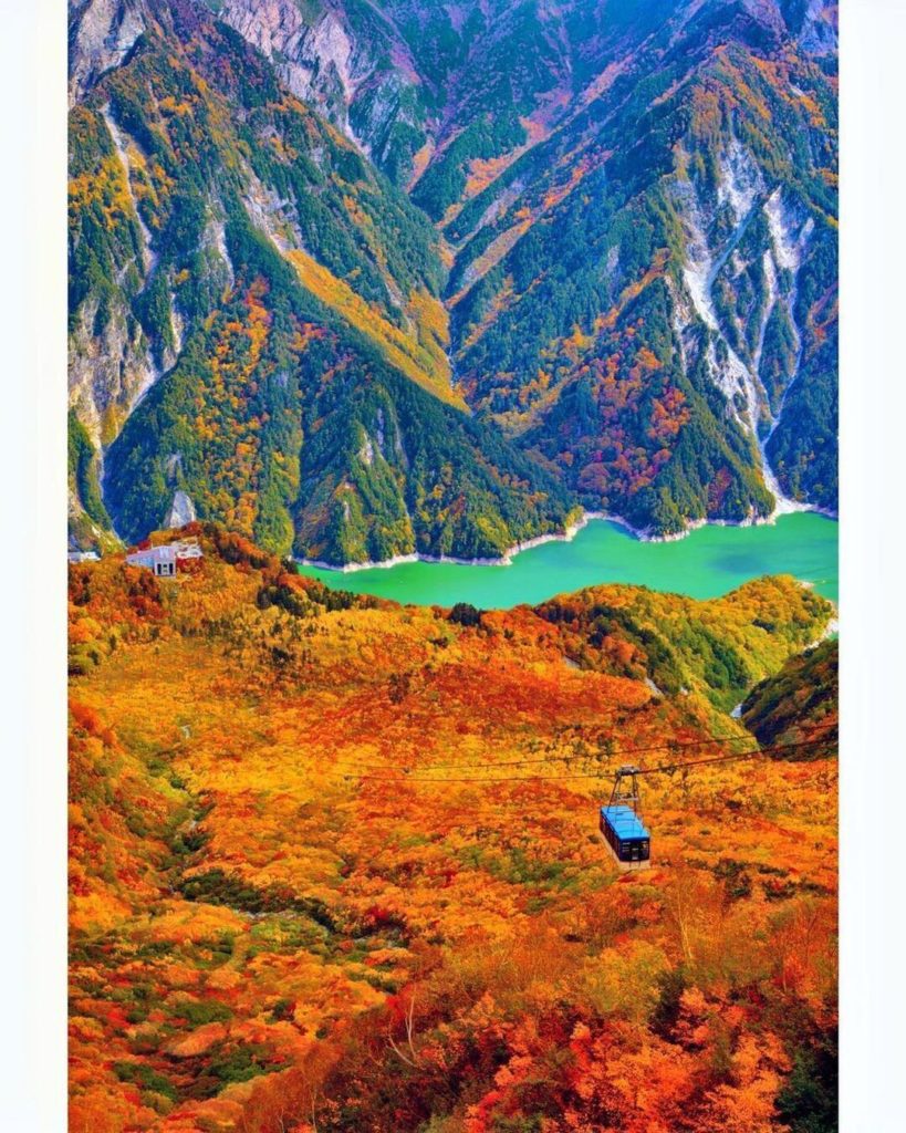 The Tateyama Kurobe Alpine Route runs through the Northern Alps of Japan. Visito...