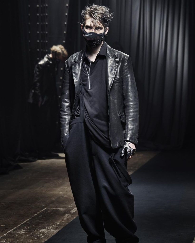 Discover the new Yohji Yamamoto POUR HOMME Autumn/Winter 2021-22 Collection 

Ph...