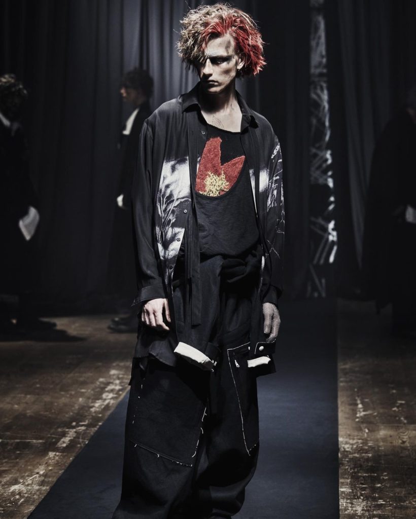 Discover the new Yohji Yamamoto POUR HOMME Autumn/Winter 2021-22 Collection 

Ph...