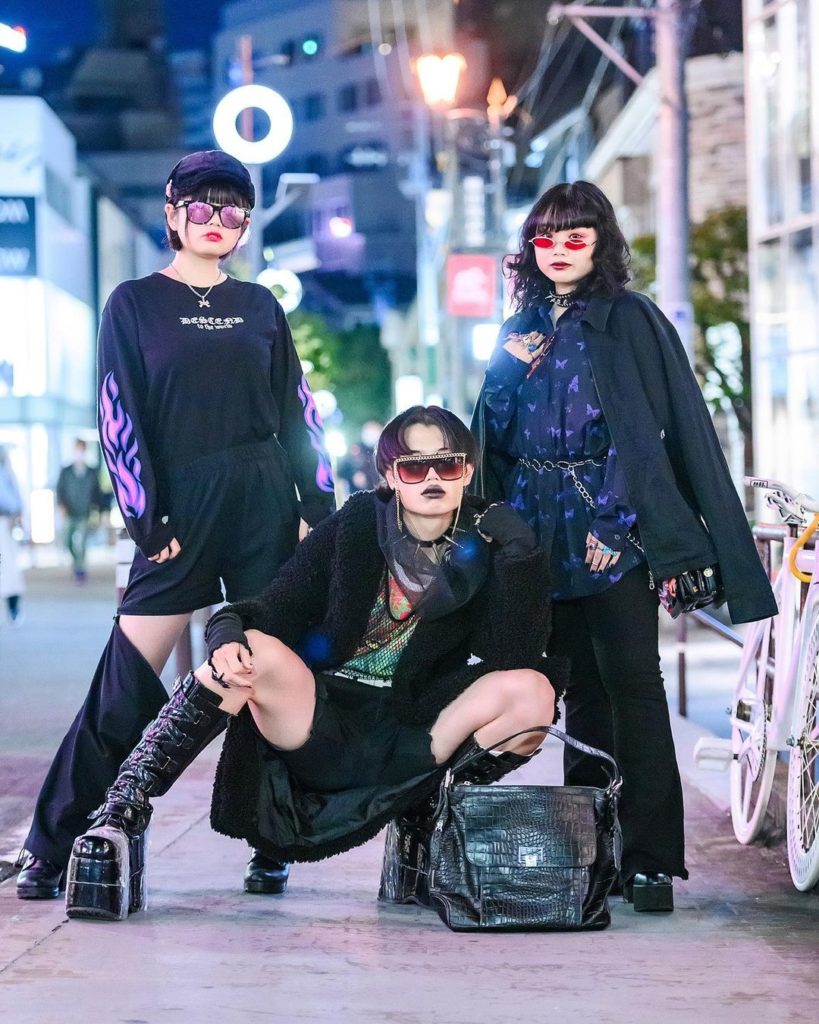Japanese teens Rina (@neco_mannma) - she's wearing fangs, Pink Latte & WEGO - Ke...