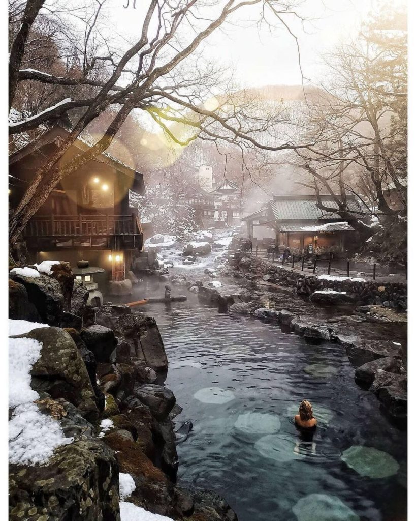 Visit Japan: Takaragawa Onsen Osenkaku’s open-air bath sits along a natural stream and is the… Takaragawa Onsen Osenkaku’s open-air bath sits along a natural stream and is the...