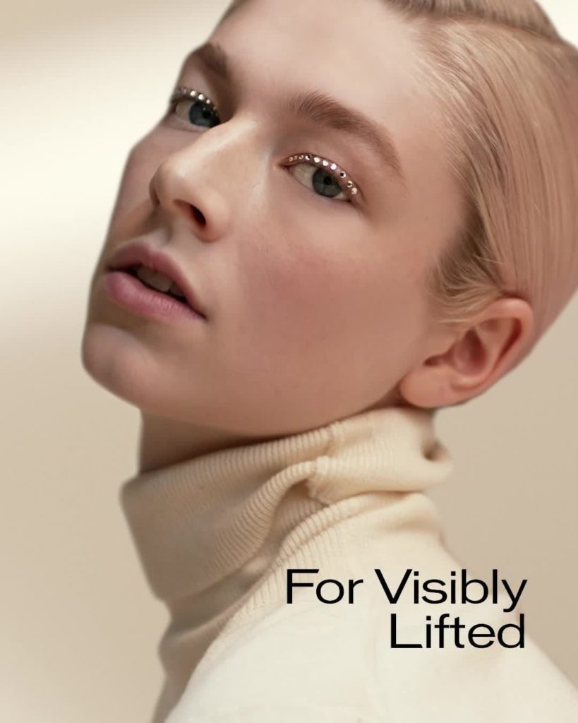 Luminous finish. Visible Lift. Weightless comfort. Made with Light-Adjusting Tec...