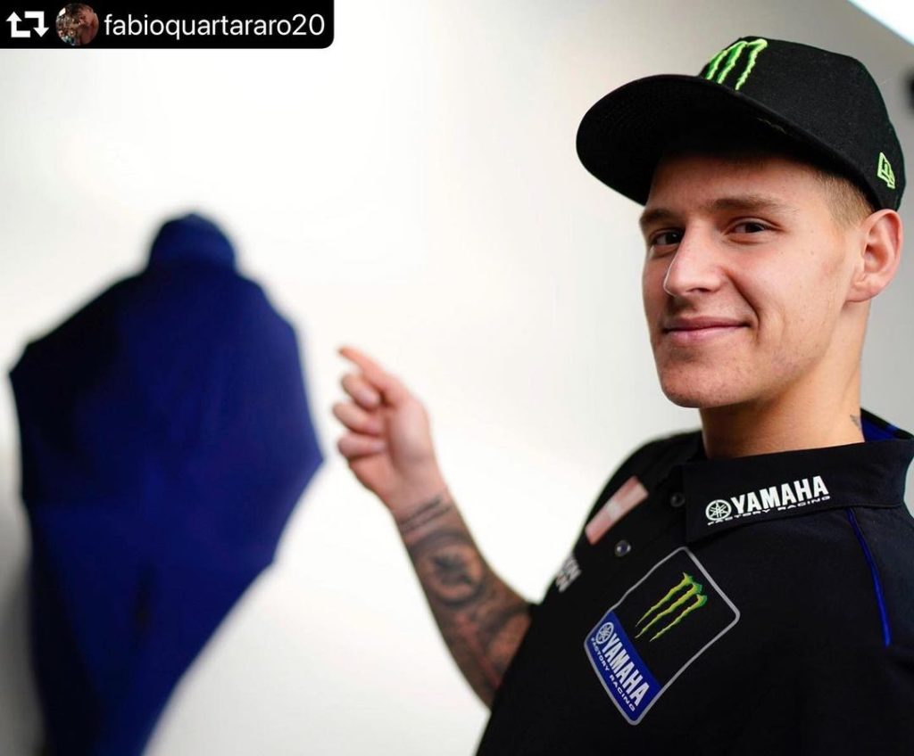 ・・・
#repost @fabioquartararo20
・・・
Stay tuned  @yamahamotogp...