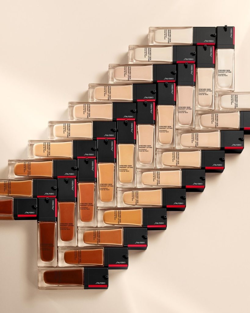 SHISEIDO: SYNCHRO SKIN RADIANT LIFTING Foundation is a filter for real life. Every shade i… SYNCHRO SKIN RADIANT LIFTING Foundation is a filter for real life. Every shade i...