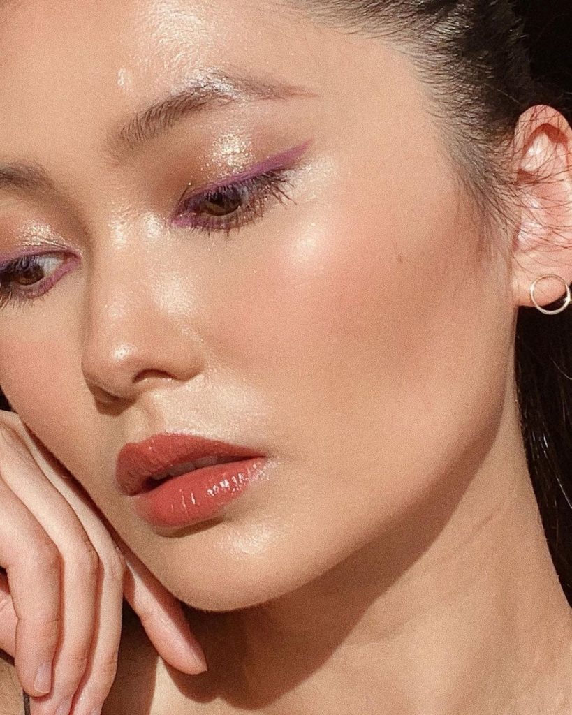 Find your light like @chrystelleaudette using Aura Dew in Solar, Kajal InkArtist...