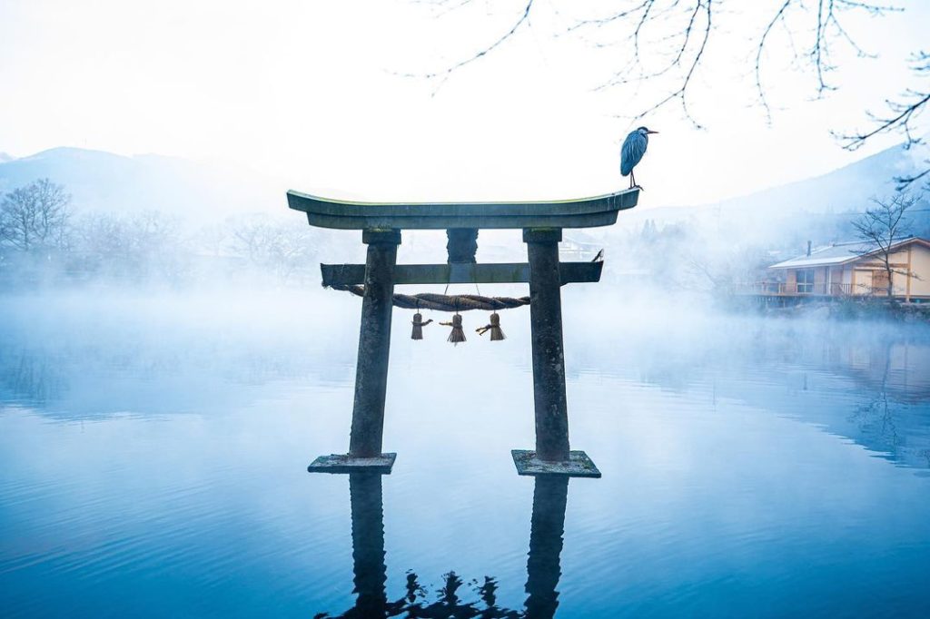 Visit Japan: Lake Kinrin is a popular tourist spot in Yufuin where the water is a blend of ho… Lake Kinrin is a popular tourist spot in Yufuin where the water is a blend of ho...