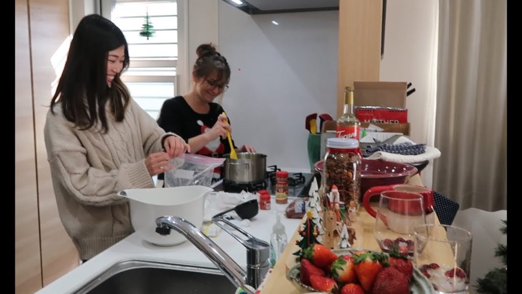 American Christmas decorations and cooking with my friends