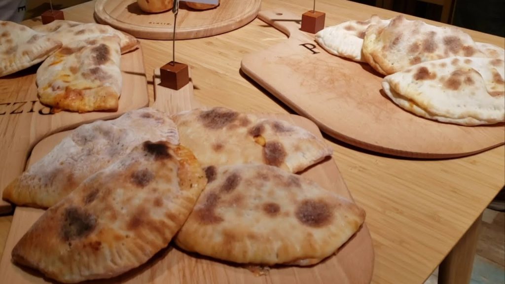 SWISS BAKERY in Nozawa Onsen, Nagano, JAPAN – Akari House Swiss Bakery SWISS BAKERY in Nozawa Onsen, Nagano, JAPAN - Akari House Swiss Bakery