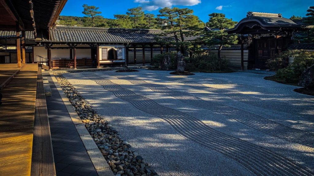 🇯🇵[4K] SPECIAL HANKYU TRAIN | WALK AROUND KENNINJI TEMPLE KYOTO, JAPAN | AMAZING ZEN GARDEN