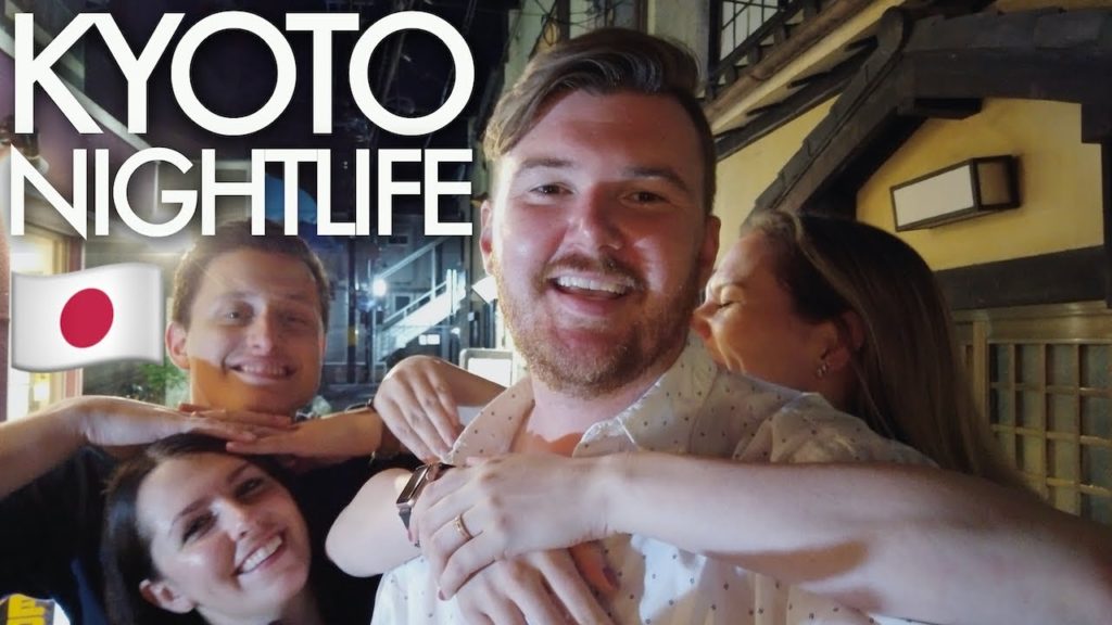 ENJOYING KYOTO NIGHTLIFE | Gion, Ramen, & Sake | Japan Travel Vlog