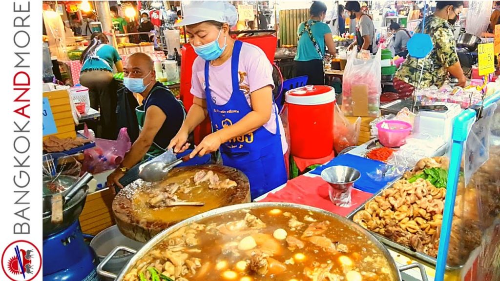 THAI STREET FOOD And Fresh Market In Bangkok │ Saphan Khao Market