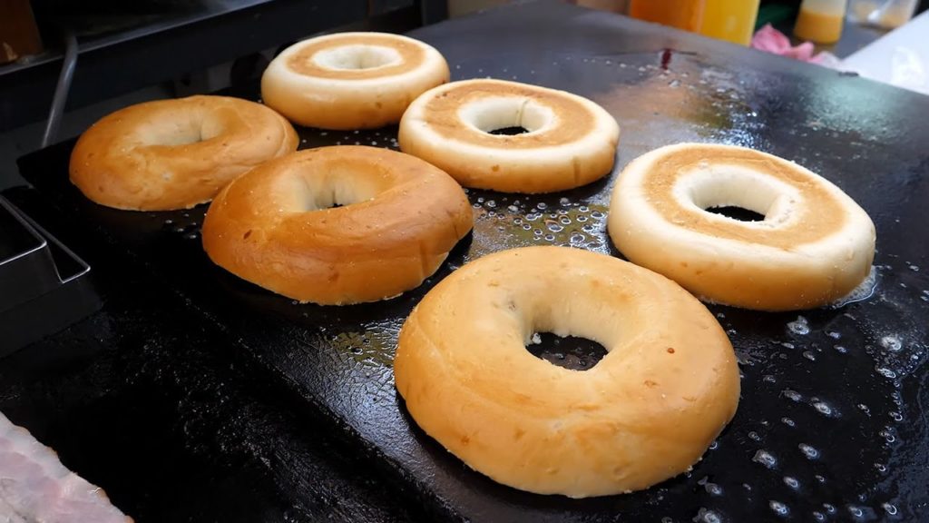 Double Cheese Bacon Bagel / 더블치즈 베이컨 베이글 / Korean Street Food