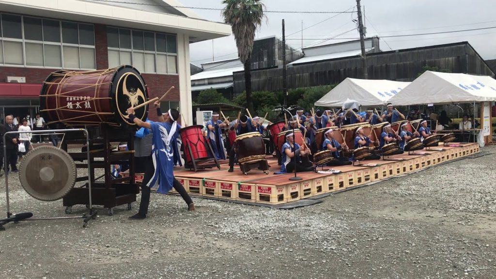 Powerful Japanese Taiko Drum Performance by High School Students in Kumamoto