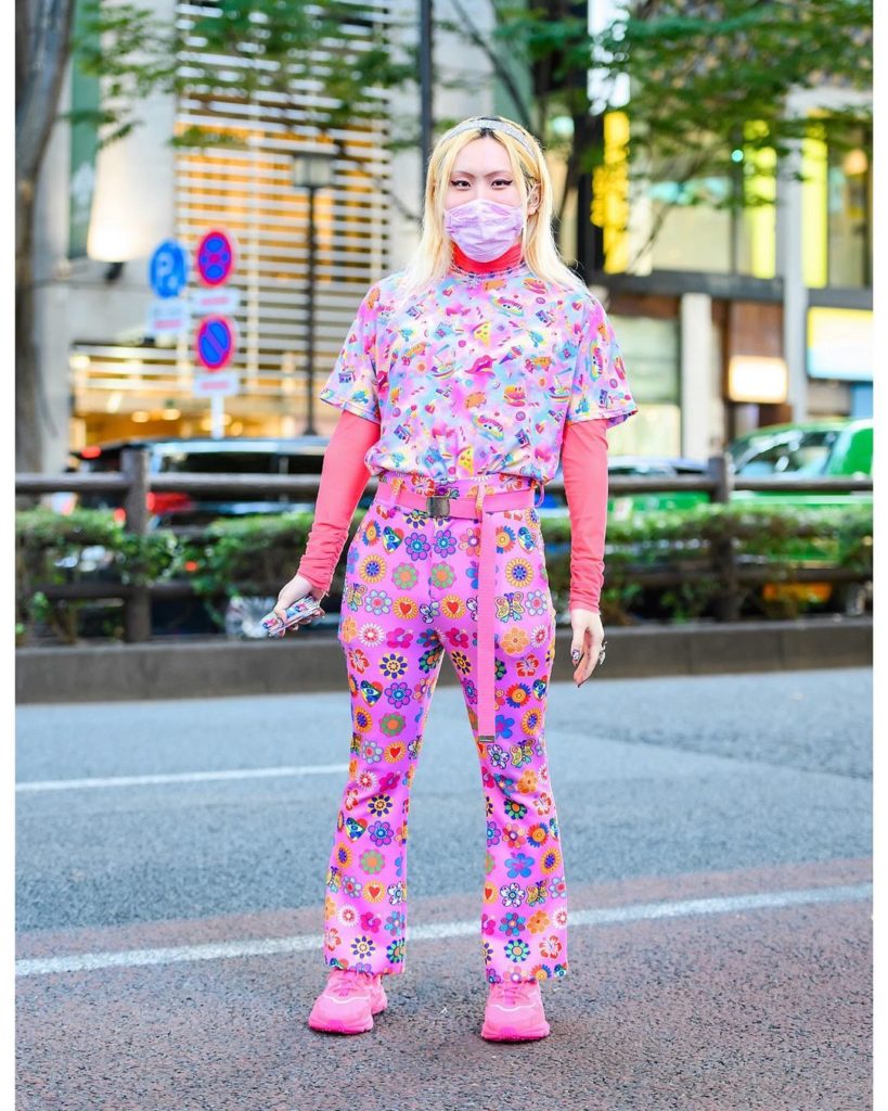 21-year-old gender neutral Japanese student Marshmallow (@0marshmallow00) - wear...