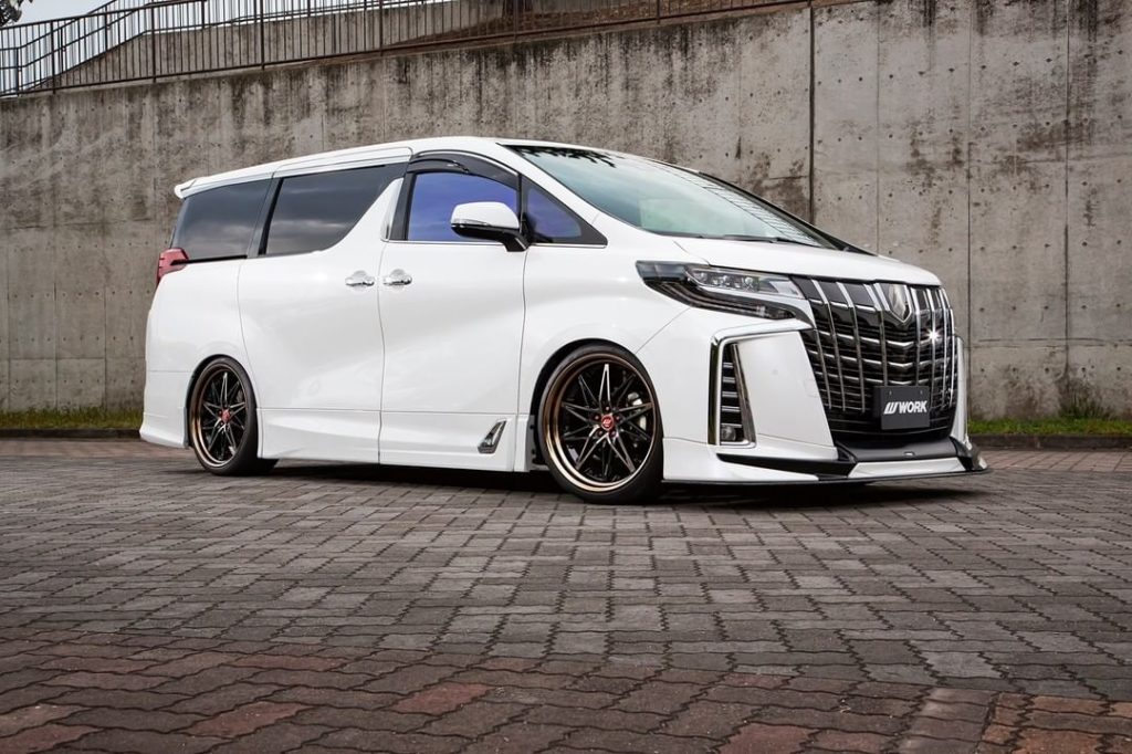 Work Wheels Japan: 西洋の剣をデザインコンセプトに置くシュヴァートシリーズ、その最新モデルがSG1です。
多彩なカスタムオーダープランを提唱するワークからM CONFIDENCE… 西洋の剣をデザインコンセプトに置くシュヴァートシリーズ、その最新モデルがSG1です。
多彩なカスタムオーダープランを提唱するワークからM CONFIDENCE...