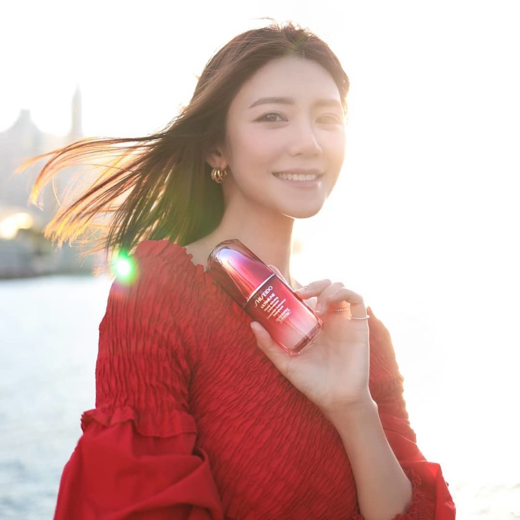 SHISEIDO: “You always shelter me from the rain and the wind. You always encourage me when … “You always shelter me from the rain and the wind. You always encourage me when ...