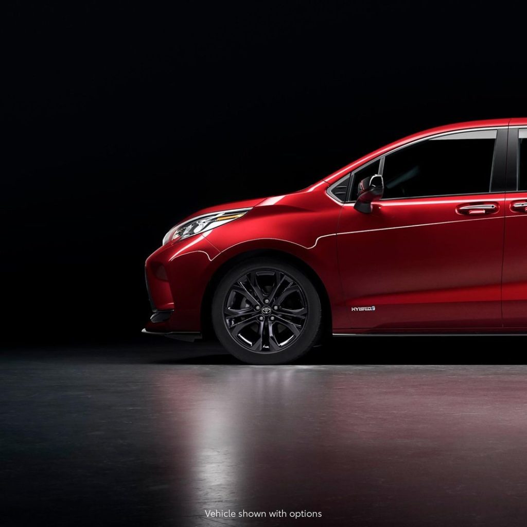 The all-new 2021 #Sienna doesn't compromise on performance. It's available sport...