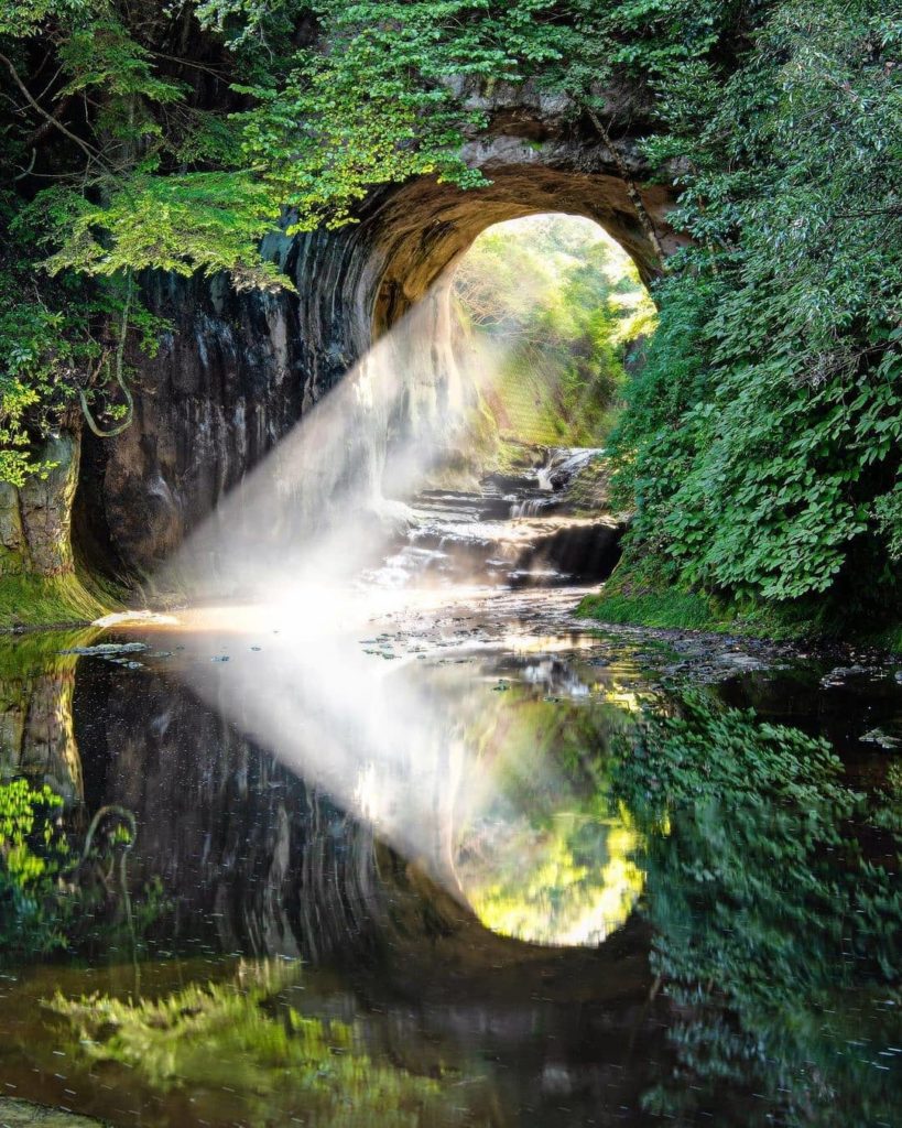 Can you spot the heart shape created by sunlight at Kameiwa Cave in Shimizu Keir...