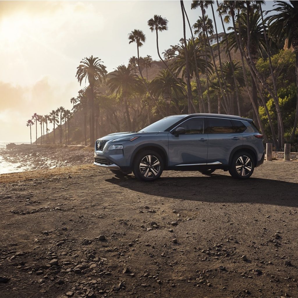 Rise and drive. #NissanRogue...