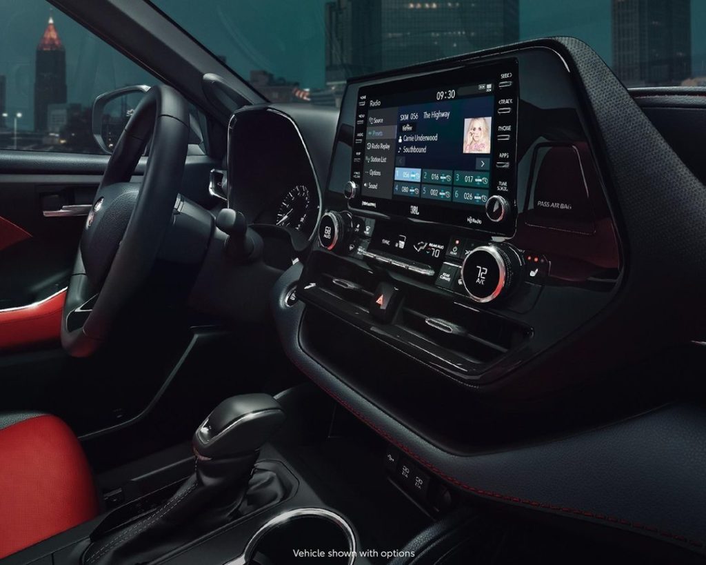 As connected as it is capable. #Highlander #LetsGoPlaces...