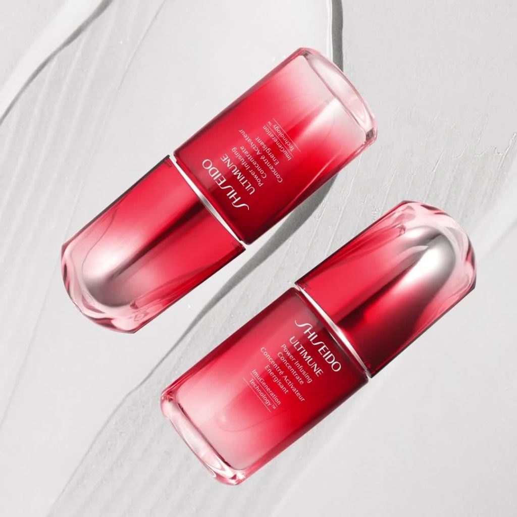 Featherweight and fast-absorbing, Ultimune Power Infusing Serum Concentrate sink...