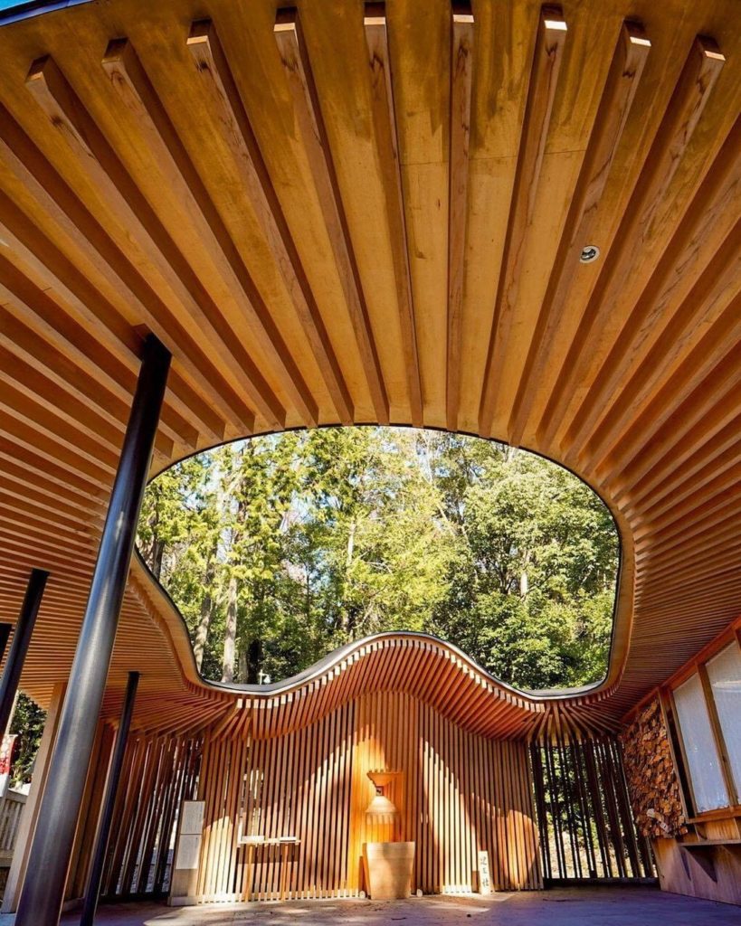 Any architecture-lovers out there? Hakusangu Shrine located in Aichi Prefecture ...