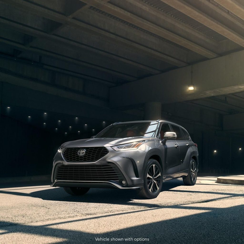 Dark accents, bright future. #Highlander #LetsGoPlaces...